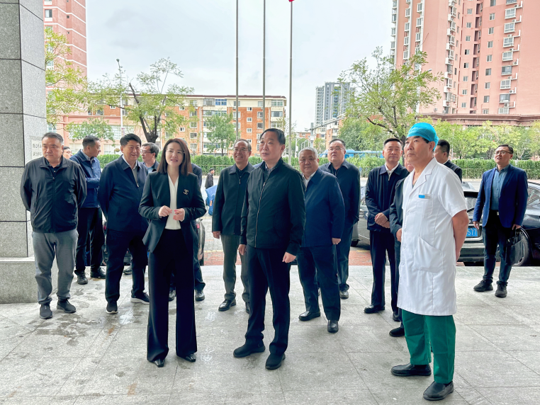 市人大常委会副主任殷向杰一行到天津大学爱尔眼科医院实地调研社会化拥军工作